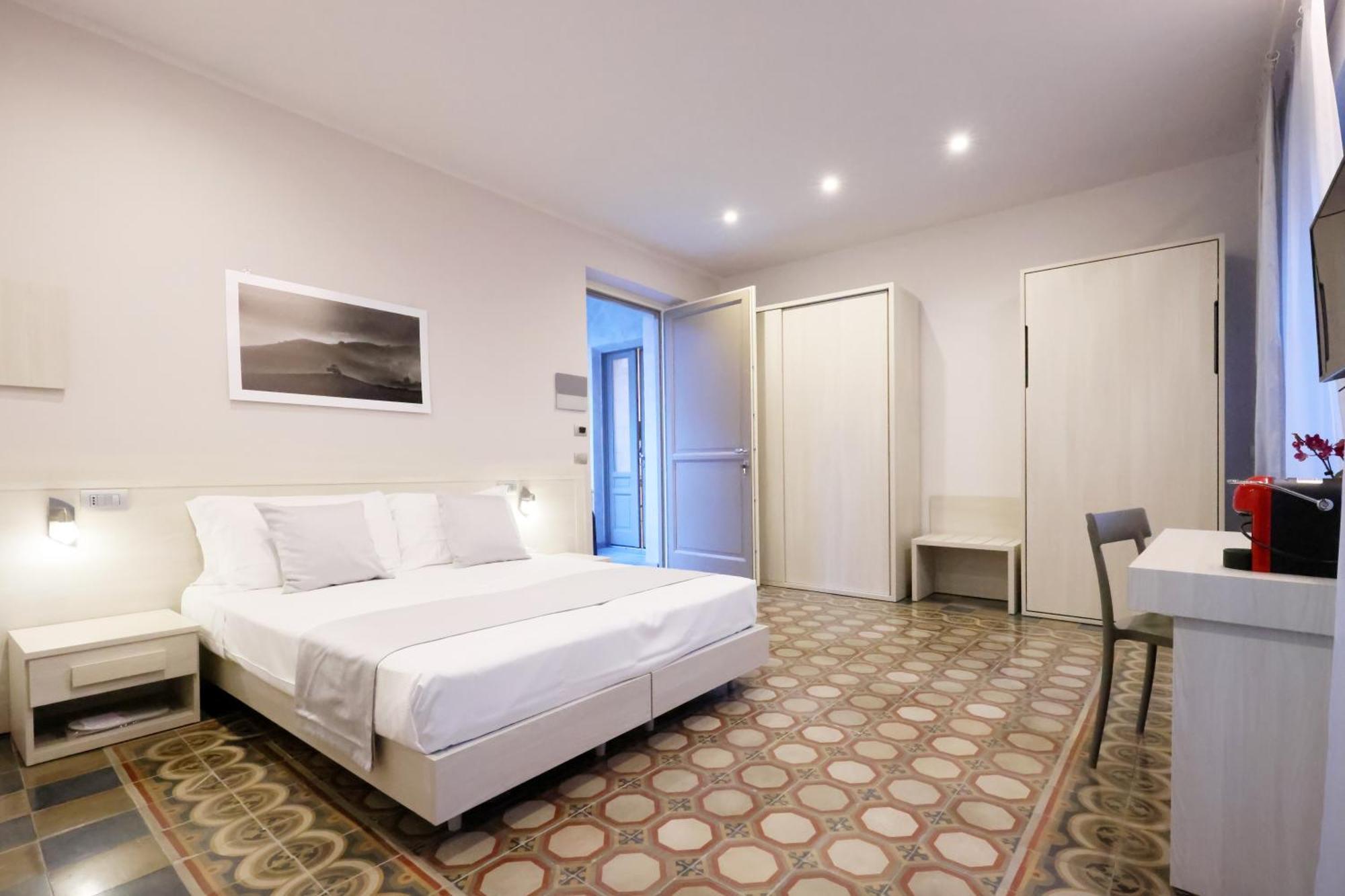 Bed and Breakfast Palazzo Belli Alba  Zewnętrze zdjęcie
