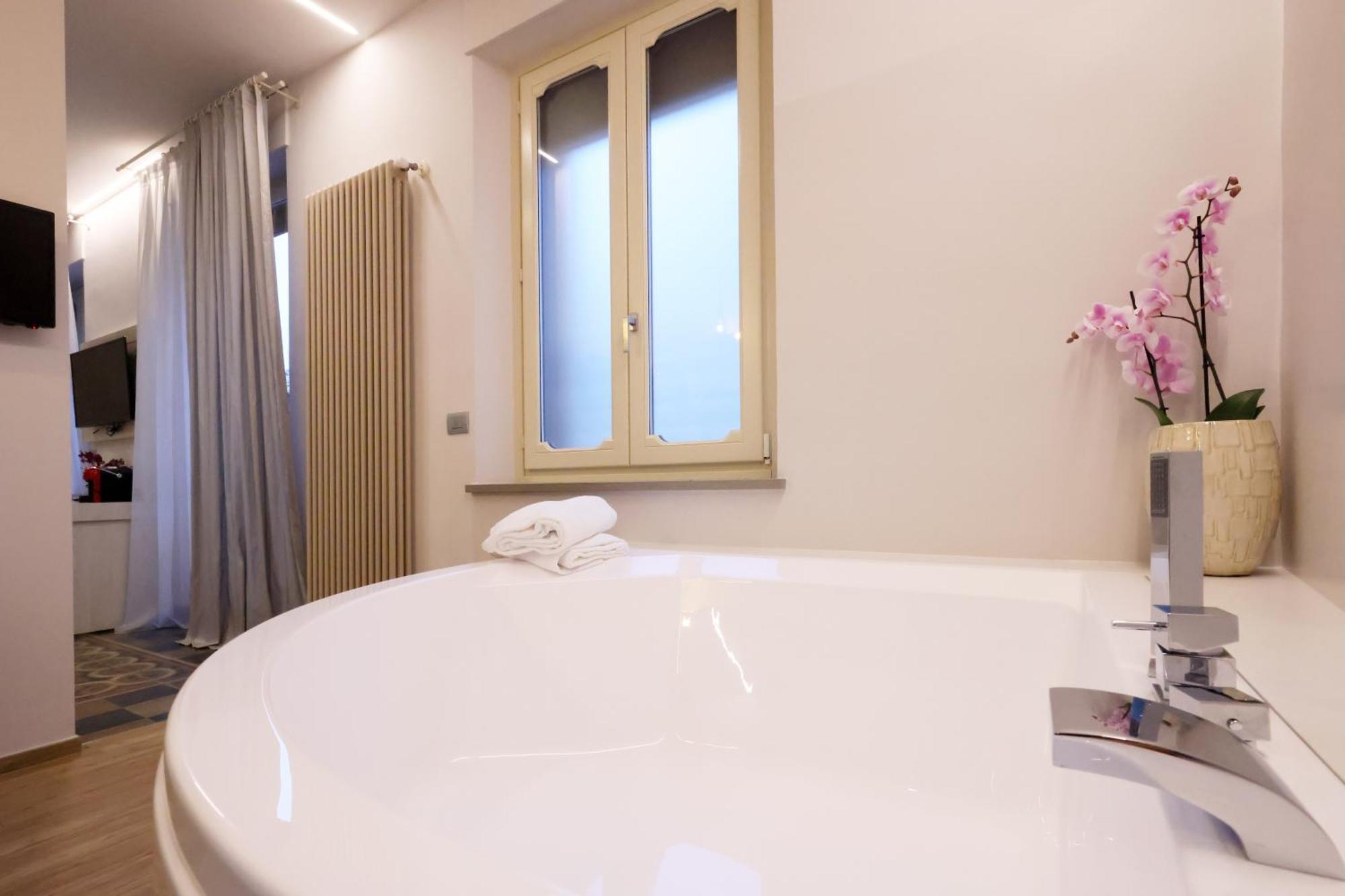 Bed and Breakfast Palazzo Belli Alba  Zewnętrze zdjęcie
