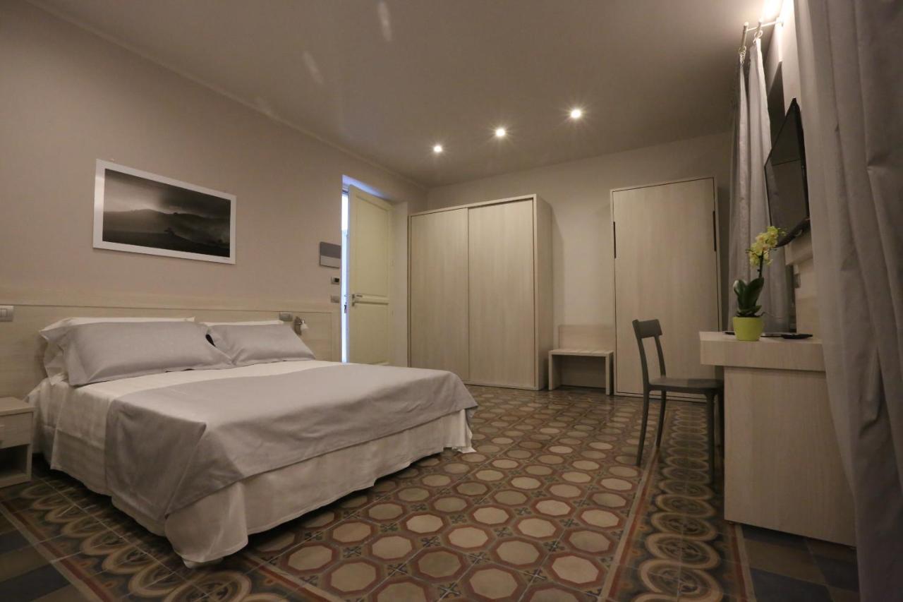 Bed and Breakfast Palazzo Belli Alba  Zewnętrze zdjęcie